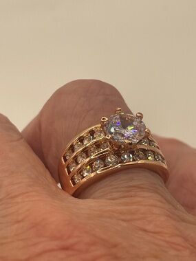 Rose Gold Tone Multi-Row Crystal Ring with Large Center Stone JMR246-RG Size 8